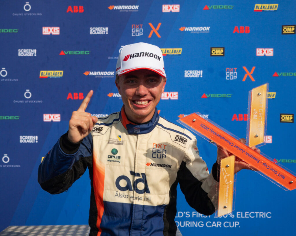 Alex Gustavsson racingförare